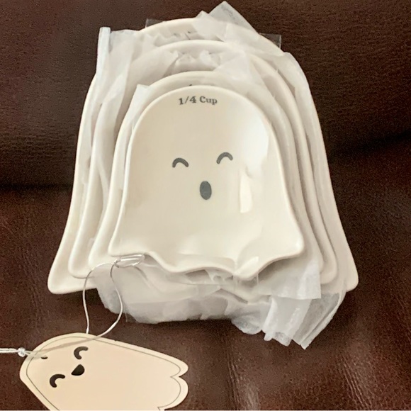 Halloween Ghost Measuring Cup Set - 10 Strawberry Street Whimsical Cupboard - Picture 1 of 12